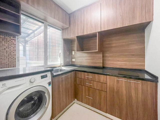 *****ทาวน์โฮมมือสอง ม.ชวนชื่นโมดัส วิภาวดี เนื้อที่กว้างขวางมากถึงเกือบ 25 ตร.ว. ฟังก์ชัน 3 ห้องนอน 3 ห้องน้ำ หน้าบ้านจอดรถได้ 2 คัน บ้านสไตล์ Home Office บนทำเลแห่งการเดินทาง ใกล้ฟิวเจอร์พาร์ค รังสิต และทางด่วน "อุตราภิมุข" ในราคาคุ้มสุดในย่าน!